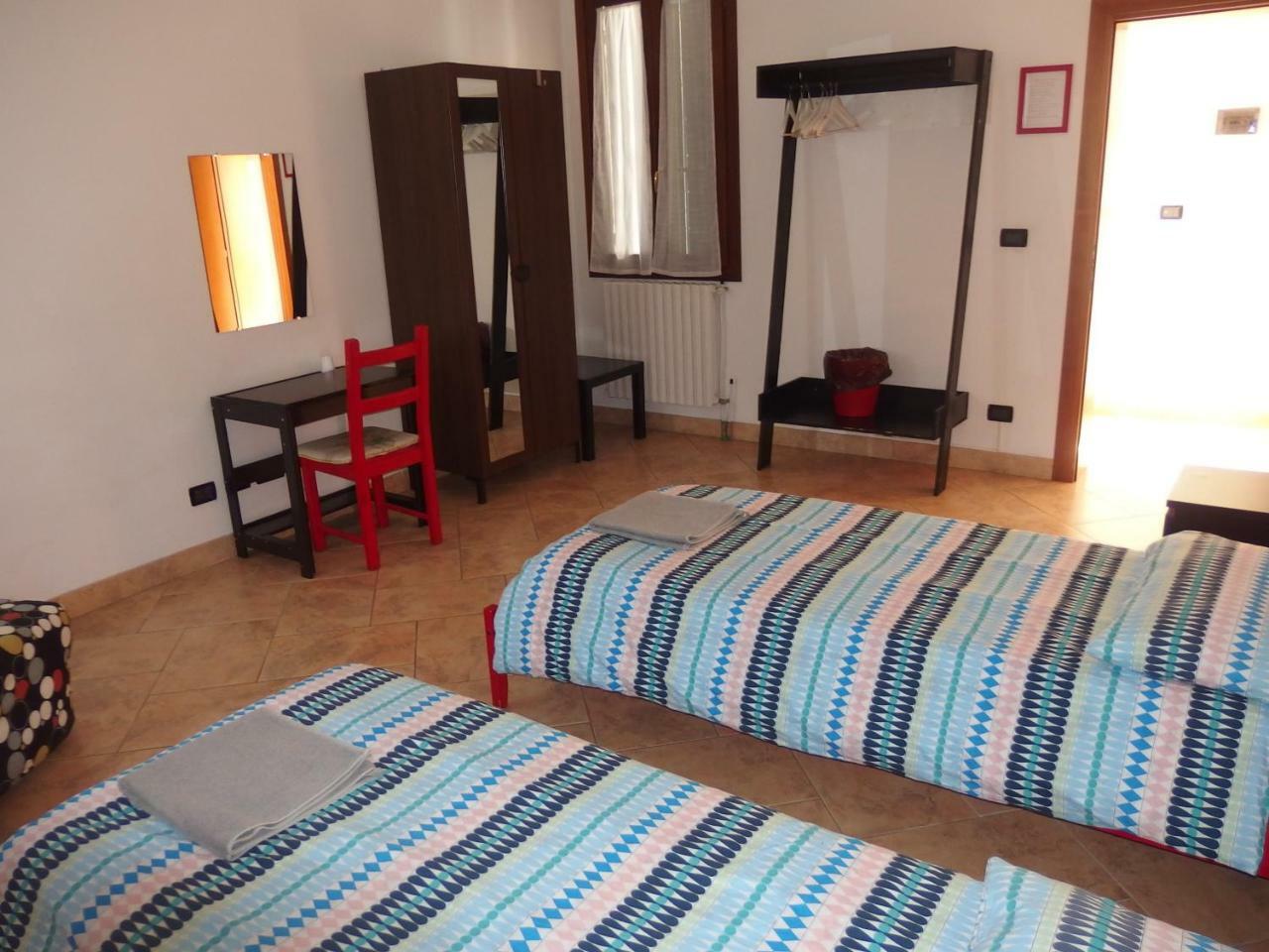 Casa D'Oro Rooms Местре Екстериор снимка